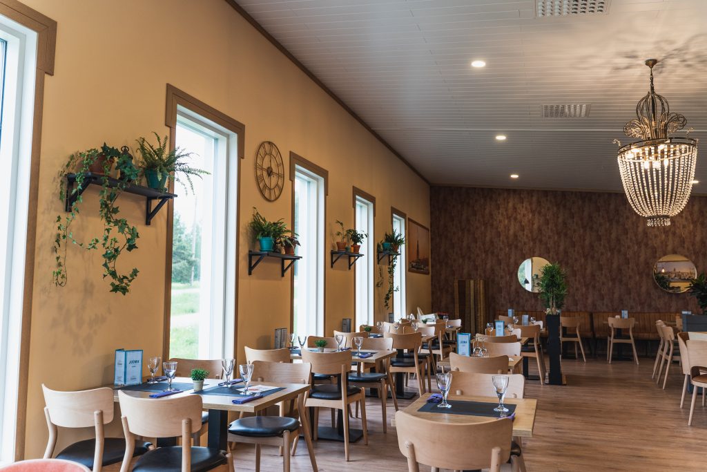 Ravintola veljekset sali. Salissa on tilaa noin 80 henkilölle.